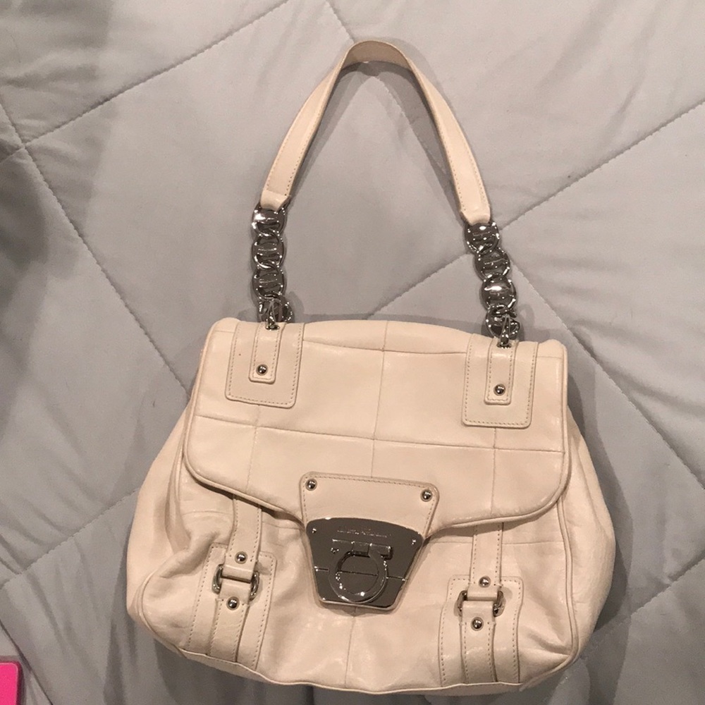 Downsizing my purse collection